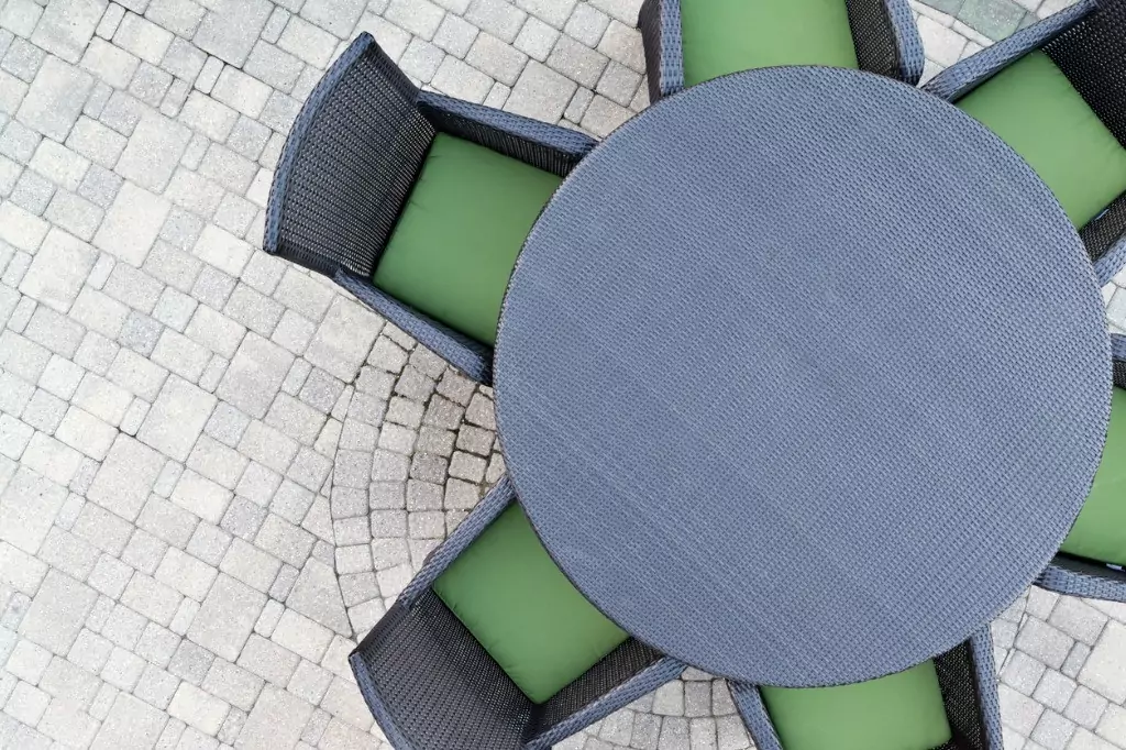 six seater outdoor patio set picture id598786070